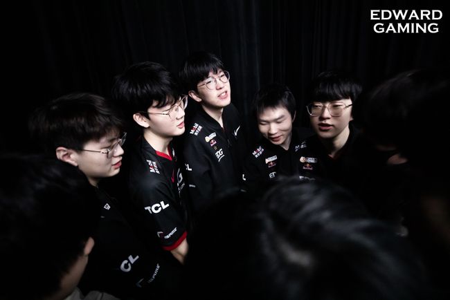 突分二择一 突分二择一